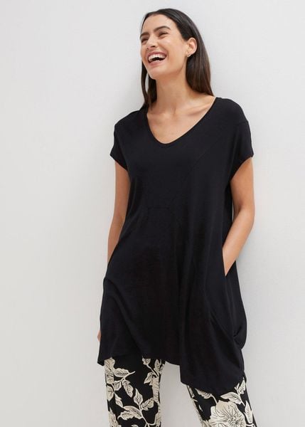 Długi top. Czarne topy bonprix, bez wzorów, bez kołnierzyka, bez ramiączek. Za 109.99 zł.