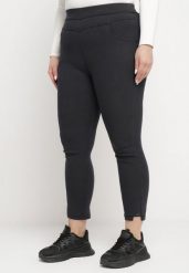 Czarne Spodnie z Wyższym Stanem Nogawki 7/8 z Cyrkoniami Aineth. Czarne jeansy Born2be, na lato, xl, bez wzorów, z jeansu. Za 69.99 zł.