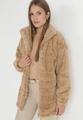 Beżowy Płaszcz Futerko Teddy Oversize Altan. Brązowe płaszcze Born2be, na jesień, l, bez wzorów, z futra, bez kaptura. W wyprzedaży za 153.99 zł.