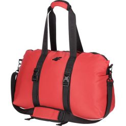 Torba sportowa TPU101 - czerwony. Torby sportowe marki 4f. W wyprzedaży za 149.99 zł.