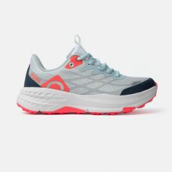 Buty do biegania w terenie Eagle W – wygoda i przyczepność na trudnym terenie. Niebieskie buty do biegania IZAS, bez wzorów, z materiału, bez zapięcia, do biegania. Za 269.52 zł.