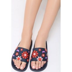 Granatowe Klapki Flowered Garden. Klapki marki Born2be. Za 59.99 zł.