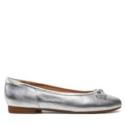 Baleriny Clarks. Szare baleriny Clarks, bez wzorów, bez obcasa, bez zapięcia. Za 399.99 zł.
