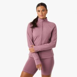 Kurtka treningowa trening damska Swedemount Move Full Zip Jacket szybkoschnąca. Fioletowe kurtki do biegania SWEDEMOUNT, bez wzorów, bez kaptura, do biegania. W wyprzedaży za 147.00 zł.