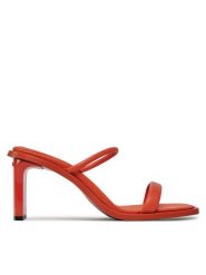 Calvin Klein Klapki Padded Curved Stil Slide 70 HW0HW01992 Czerwony. Czerwone klapki Calvin Klein, bez wzorów, ze skóry, bez obcasa, bez zapięcia. Za 699.99 zł.