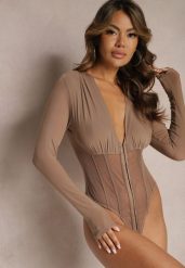 Beżowe Siateczkowe Body z Głębokim Dekoltem w Stylu Gorsetowym Pigia. Brązowe body i gorsety Renee, bez wzorów, bez ramiączek. W wyprzedaży za 68.99 zł.