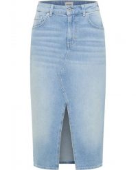 Damska spódnica Maxi Mustang Style Eureka Denim Skirt Denim Blue 1016566 5000 201. Niebieskie spódnice Mustang, bez wzorów, z denimu, maxi. Za 169.99 zł.