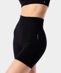 Szorty bezszwowe sportowe damskie Carpatree Simply Seamless. Czerwone szorty sportowe Carpatree, bez wzorów, z materiału, z podwyższonym stanem, na fitness i siłownię. Za 149.99 zł.