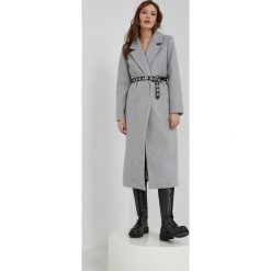 Answear Lab płaszcz z wełną kolor szary przejściowy. Szare płaszcze Answear Lab, m, bez wzorów, z materiału, klasyczne, bez kaptura. W wyprzedaży za 155.99 zł.