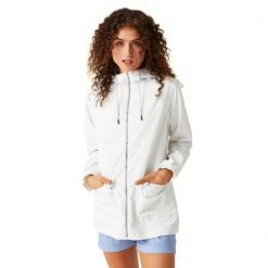 Damska wodoodporna kurtka z kapturem Regatta Bayletta. Białe kurtki przeciwdeszczowe Regatta, m, bez wzorów, z jersey, z kapturem. Za 253.00 zł.