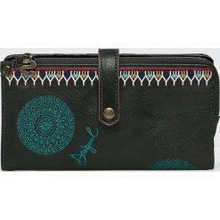 Desigual - Portfel. Portfele marki Reserved. W wyprzedaży za 179.90 zł.
