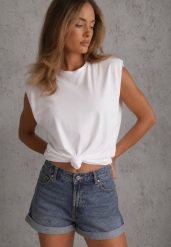 Biały Wiązany Top Oversize z Bawełny Bez Rękawów z Poduszkami w Ramionach Othrassa. Białe topy Renee, bez wzorów, z bawełny, bez kołnierzyka, bez ramiączek. Za 69.99 zł.