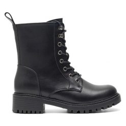 Botki JENNY. Czarne botki Jenny, bez wzorów, bez obcasa, na płaskiej podeszwie, bez zapięcia. Za 127.99 zł.