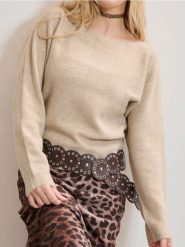 Sweter - beżowy. Brązowe swetry Sinsay, l, bez wzorów, bez ramiączek. Za 39.99 zł.