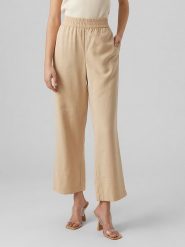 Vero Moda Spodnie "Carmen" w kolorze beżowym rozmiar: S/L32. Brązowe spodnie materiałowe Vero Moda, bez wzorów, z materiału. Za 48.50 zł.