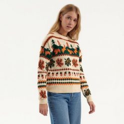 Żakardowy sweter z motywami wiewiórek kremowy - Wielobarwny. Białe swetry House, m, bez wzorów, z żakardem, bez ramiączek. W wyprzedaży za 59.99 zł.