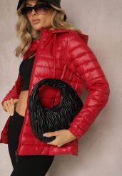 Czerwona Pikowana Kurtka z Odpinanym Kapturem Telianna. Czerwone kurtki Renee, s, bez wzorów, eleganckie. W wyprzedaży za 82.49 zł.