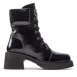 Trzewiki Rage Age. Czarne botki Rage Age, bez wzorów, bez obcasa, na słupku, bez zapięcia. Za 359.99 zł.
