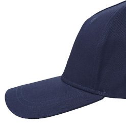 Czapka z daszkiem Uhlsport. Czarne czapki z daszkiem Uhlsport, bez wzorów, sportowe. Za 120.00 zł.