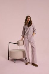 Wiskozowa koszula różowa. Czerwone koszule MOODO, l, bez wzorów, z poliamidu, bez kołnierzyka, bez ramiączek. Za 109.99 zł.