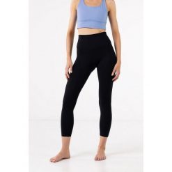 Legginsy do jogi Moonholi Yoggings long z długimi nogawkami. Czarne bielizna termoaktywna damska MOONHOLI, bez wzorów, długie. Za 359.00 zł.