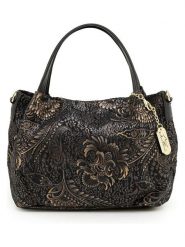 Mia Tomazzi Skórzana torebka "Benedettini" w kolorze czarnym - 24 x 21 x 13 cm rozmiar: onesize. Czarne torebki klasyczne Mia Tomazzi, bez wzorów, z materiału, przez ramię, bez dodatków. Za 354.95 zł.
