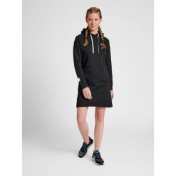 Damska bluza z kapturem Hummel dress. Czarne bluzy Hummel, s, bez wzorów, sportowe, bez ramiączek, z kapturem. Za 212.90 zł.