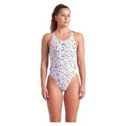 Damski kostium kąpielowy 1-częściowy Arena Confetti Tec. Białe stroje jednoczęściowe Arena, bez wzorów, sportowe. Za 301.50 zł.