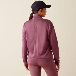 Bluza damska Ariat Breathe. Fioletowe bluzy Ariat, bez wzorów, sportowe, bez ramiączek, bez kaptura. Za 364.00 zł.