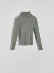 Błyszczący golf - khaki. Brązowe swetry Reserved, l, bez wzorów, z dzianiny, bez ramiączek. W wyprzedaży za 49.99 zł.