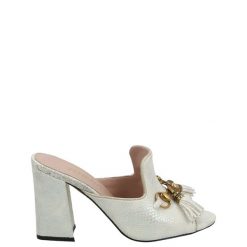 KLAPKI DAMSKIE D110 240 WHITE. Białe klapki Venezia, bez wzorów, ze skóry, bez obcasa, bez zapięcia. Za 229.00 zł.