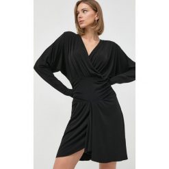 Silvian Heach sukienka kolor czarny mini dopasowana. Czarne sukienki Silvian Heach, bez wzorów, z dzianiny, bez kołnierzyka, bez ramiączek, maxi, dopasowane. Za 479.99 zł.