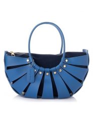 Lucky Bees Torebka "Ingrid" w kolorze niebieskim - 35 x 18 x 15 cm rozmiar: onesize. Niebieskie torebki klasyczne Lucky Bees, bez wzorów, z materiału, bez dodatków. Za 86.99 zł.