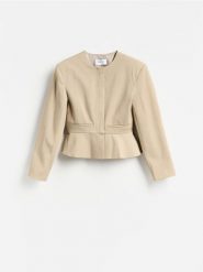 Krótka marynarka - beżowy. Brązowe marynarki i żakiety Reserved, l, bez wzorów, z tkaniny, bez ramiączek. Za 249.99 zł.