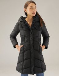 Czarna kurtka pikowana. Czarne kurtki Unisono, s, bez wzorów, z tkaniny, bez kaptura. Za 399.00 zł.