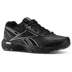 Buty do chodzenia damskie Reebok Daily Cushion. Czarne buty treningowe Reebok, bez wzorów, z materiału, bez zapięcia, trekkingowe. Za 228.00 zł.