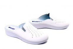 Inblu 50-34 101 bianco, klapki damskie. Białe klapki Inblu, bez wzorów, bez obcasa, na koturnie, bez zapięcia. Za 73.90 zł.