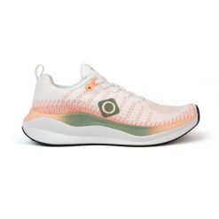 Wielofunkcyjne, oddychające buty NOVANA z podeszwą o wysokiej przyczepności. Brązowe buty trekkingowe IZAS, bez wzorów, z materiału, bez zapięcia, do biegania. Za 269.52 zł.