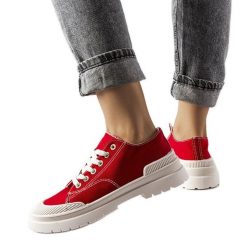 Czerwone materiałowe trampki Nassar. Czerwone trampki bez wzorów, z gumy, młodzieżowe, bez zapięcia. Za 80.27 zł.