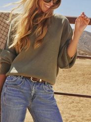 Milan Kiss Sweter w kolorze khaki rozmiar: L. Brązowe swetry Milan Kiss, l, bez wzorów, bez ramiączek. Za 187.07 zł.