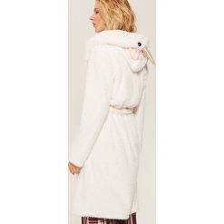 Szlafrok Unicorn - Kremowy. Szlafroki damskie marki bonprix. W wyprzedaży za 59.99 zł.