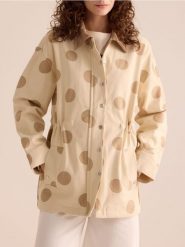 Kurtka z kontrastowym kołnierzem - złamana biel. Kurtki Reserved, l, bez wzorów, z bawełny, bez kaptura. Za 199.99 zł.