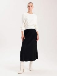 BGN Sweter w kolorze kremowym rozmiar: 40. Brązowe swetry BGN, bez wzorów, z wełny, bez ramiączek. Za 93.07 zł.