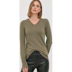 Guess sweter damski kolor zielony lekki. Zielone swetry Guess, l, z aplikacjami, z dzianiny, bez ramiączek. Za 369.99 zł.