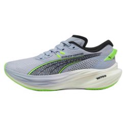 Buty do biegania Puma dla kobiet. Fioletowe buty do biegania Puma, na lato, bez wzorów, z materiału, bez zapięcia, do biegania. Za 416.40 zł.