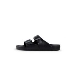 Klapki damskie Fila Matero. Czarne klapki Fila, bez wzorów, sportowe, bez obcasa, bez zapięcia. Za 79.00 zł.