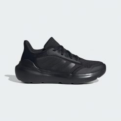 Buty Tensaur Run 2.0. Czarne buty do biegania adidas, bez wzorów, z materiału, bez zapięcia, do biegania. Za 149.99 zł.