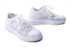 ARTIKER RELAKS 50C1115 white, półbuty letnie damskie. Białe półbuty wsuwane Artiker Relaks, na lato, bez wzorów, bez obcasa, na koturnie. Za 115.43 zł.