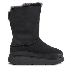 Śniegowce FitFlop. Czarne śniegowce FitFlop, bez wzorów, bez zapięcia. Za 929.99 zł.