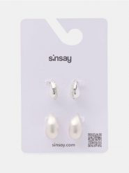 Kolczyki w stylu minimalistycznym 2 pack - srebrny. Szare kolczyki Sinsay, srebrne. Za 12.99 zł.